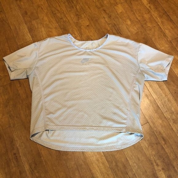 Nike Dri-Fit Tee Size M - Picture 1 of 6